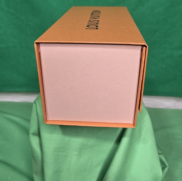 LV Box - empty - excellent condition - 10"x4"x4" - Picture 3 of 10